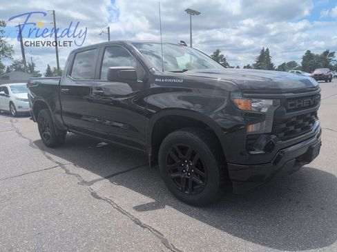 Used 2023 Chevrolet Silverado 1500 Custom AWD/4WD image 4