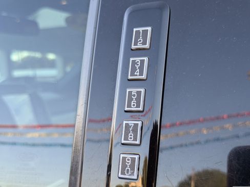 Used 2022 Ford F250 Platinum image 13