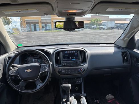 Used 2018 Chevrolet Colorado Z71 AWD/4WD image 11