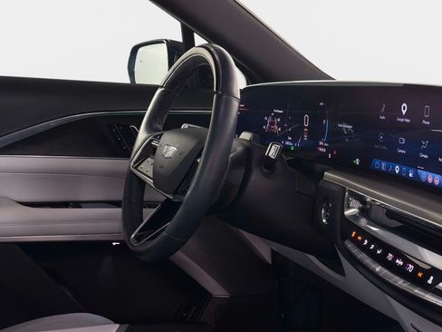 Used 2024 Cadillac Lyriq Luxury RWD image 22