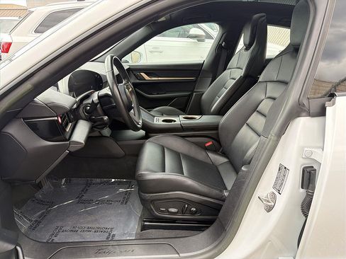 Used 2023 Porsche Taycan RWD image 19
