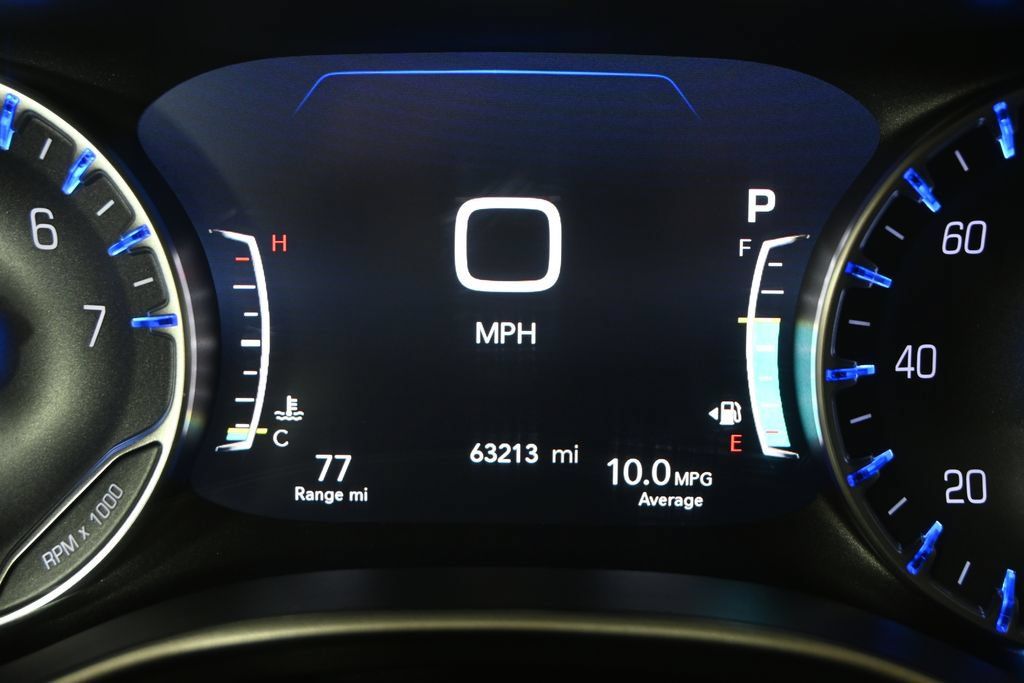 Used 2023 Chrysler Pacifica Touring-L FWD image 22