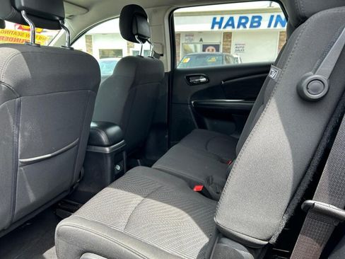 Used 2018 Dodge Journey SXT w/ Connectivity Group FWD image 39