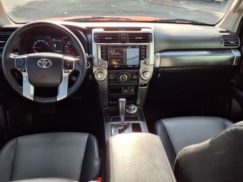 Used 2022 Toyota 4Runner SR5 Premium w/ Moonroof Package AWD/4WD image 11