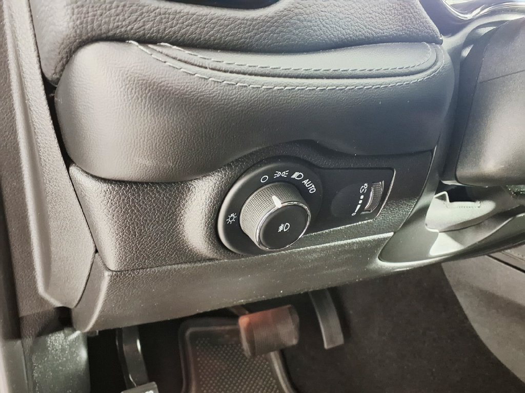Used 2021 Dodge Durango GT RWD image 17