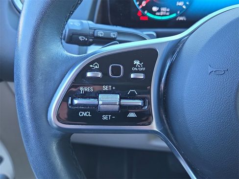 Certified 2023 Mercedes-Benz EQB 300 4MATIC image 21