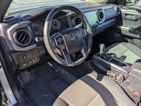 Used 2020 Toyota Tacoma SR5 image 12