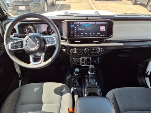 Certified 2025 Jeep Wrangler Sahara image 4