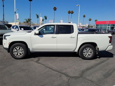 Used 2024 Nissan Frontier SV w/ SV Convenience Package image 29