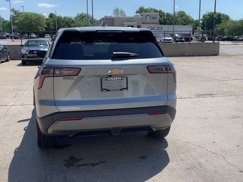 Used 2026 Chevrolet Equinox LT w/ Safety and Technology Package FWD image 7