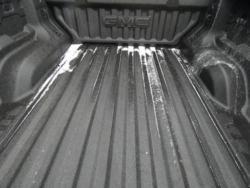 New 2026 GMC Canyon AT4X w/ LPO, Black Badging Package image 15