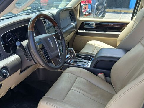 Used 2017 Lincoln Navigator L Reserve image 13