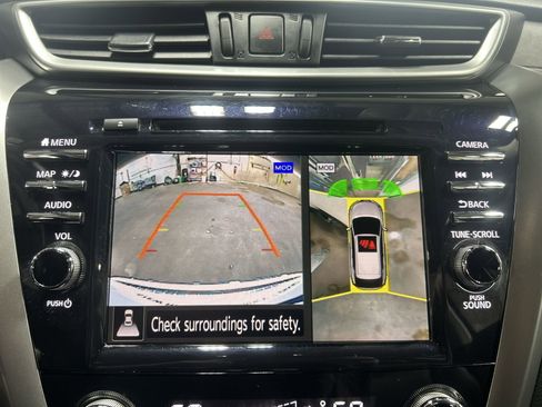 Used 2023 Nissan Murano SL w/ SL Moonroof Package image 16