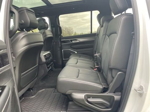 New 2026 Jeep Grand Wagoneer 4WD image 11