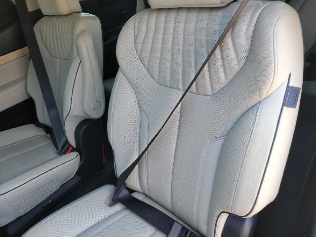 Used 2024 Hyundai Palisade Limited FWD image 18