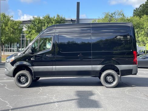 New 2025 Mercedes-Benz Sprinter 2500 image 17