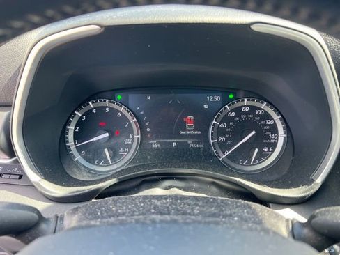 Used 2021 Toyota Highlander XLE image 20