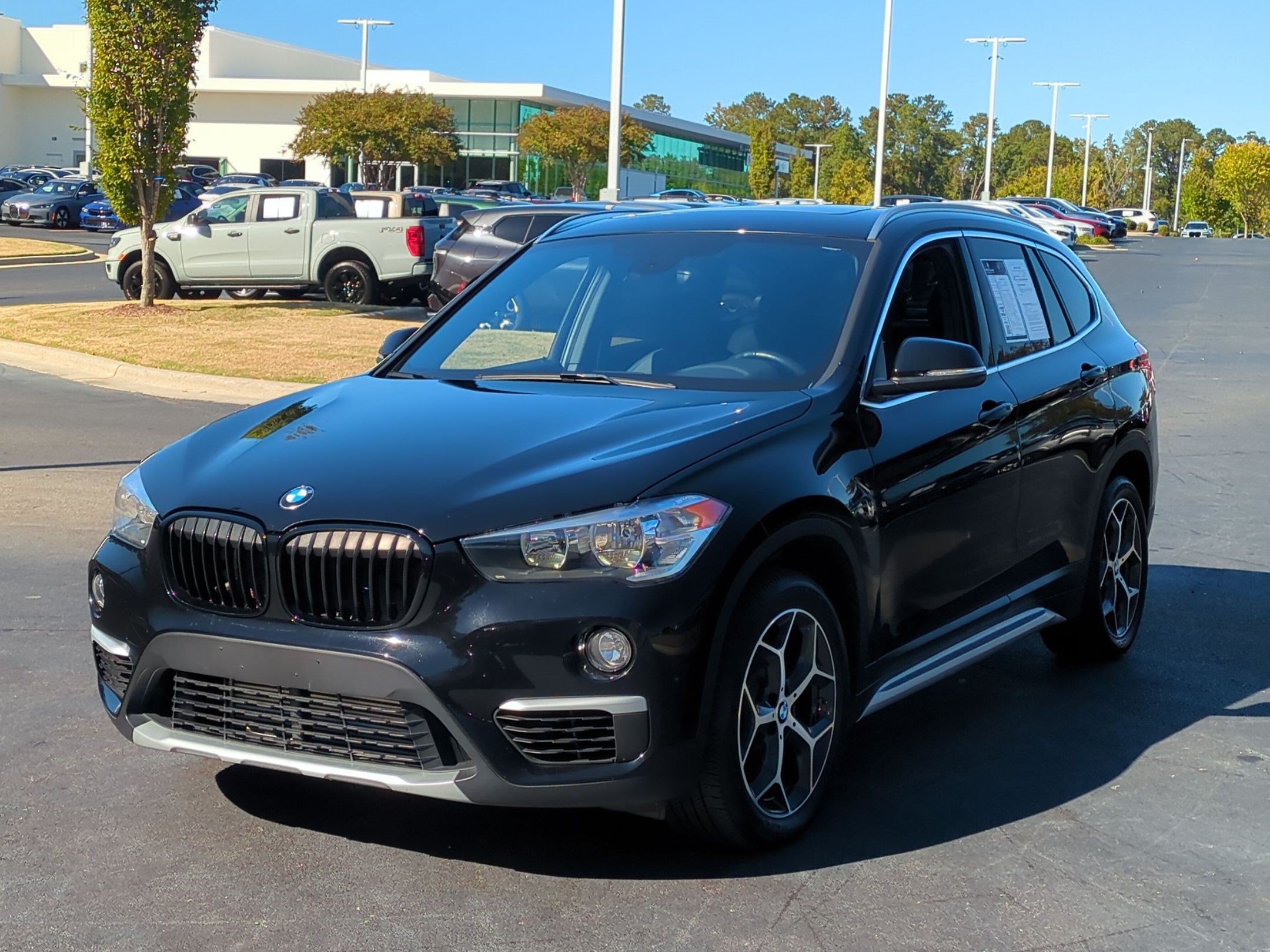 Used 2018 BMW X1 xDrive28i w/ Convenience Package AWD/4WD image 5