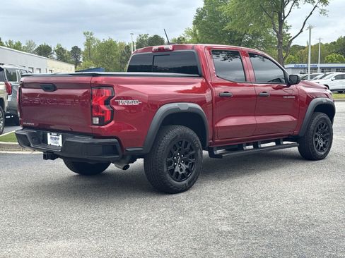 Used 2025 Chevrolet Colorado Trail Boss image 10