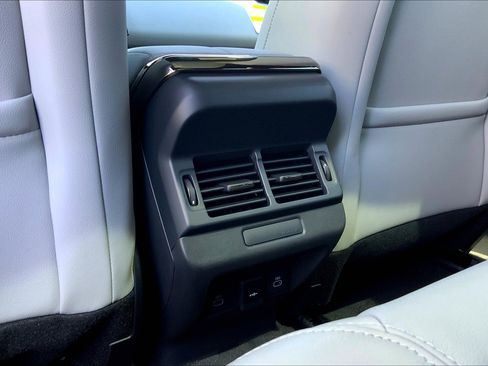 New 2026 Land Rover Range Rover Evoque S image 20