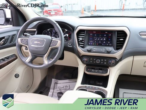 Used 2023 GMC Acadia Denali w/ Denali Ultimate Package AWD/4WD image 13