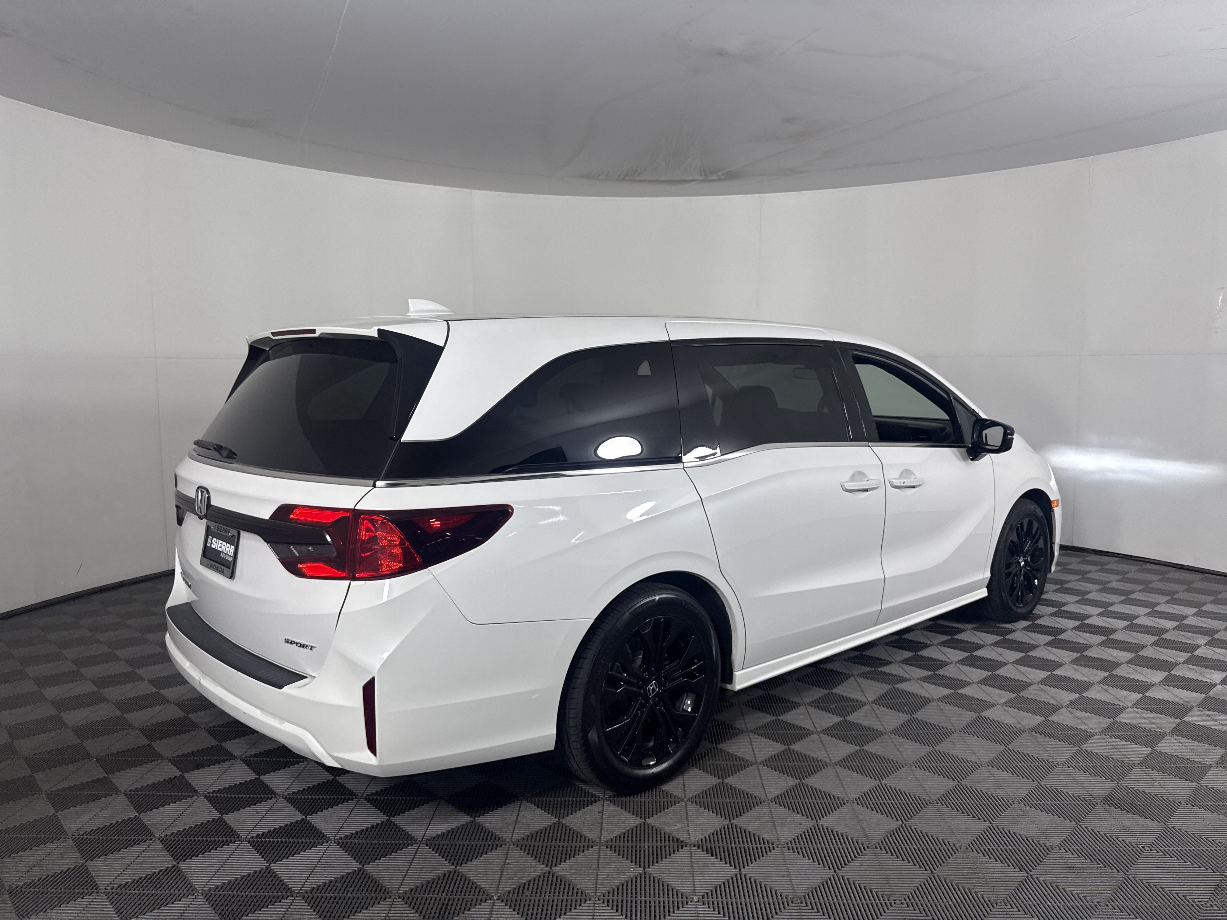 Used 2025 Honda Odyssey Sport-L image 30