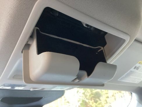 Used 2022 Ford Escape SE image 61