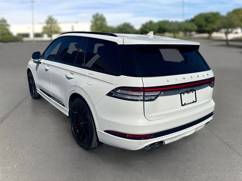 Used 2024 Lincoln Aviator Reserve w/ Equipment Group 201A image 6
