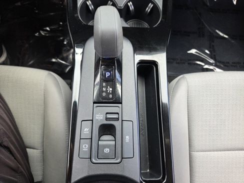 Used 2024 Toyota Prius LE FWD image 22
