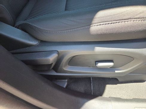 Used 2022 Ford Explorer XLT RWD image 17