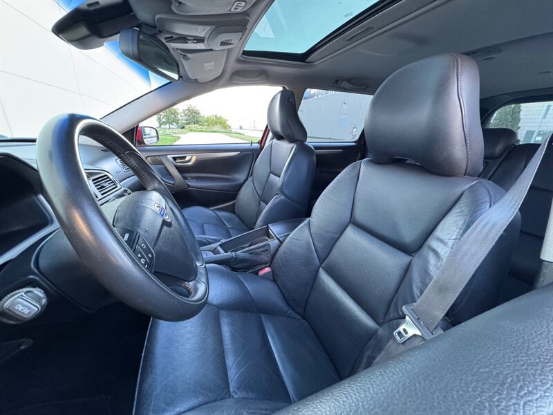 Used 2004 Volvo V70 R AWD/4WD image 22