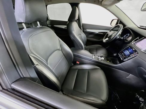 Used 2019 INFINITI QX50 Essential w/ Premium Heat Package AWD/4WD image 28