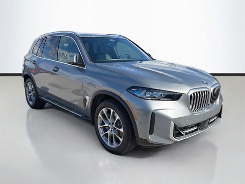 Certified 2025 BMW X5 xDrive40i image 2