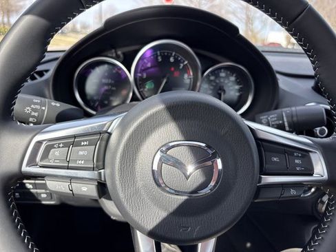 Used 2025 MAZDA MX-5 Miata RF Grand Touring image 21