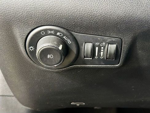 Used 2023 Jeep Compass Limited AWD/4WD image 13