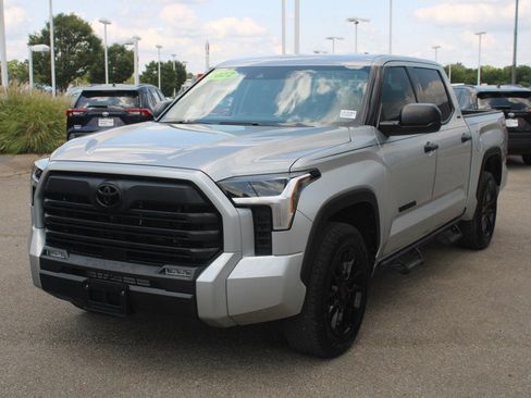 Used 2022 Toyota Tundra SR5 image 2