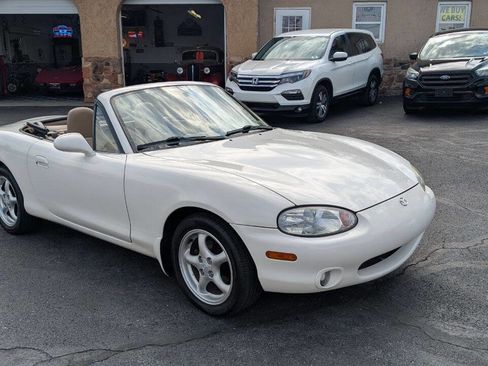 Used 1999 MAZDA MX-5 Miata image 8