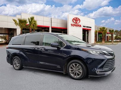 Used 2021 Toyota Sienna XLE w/ XLE Plus Package