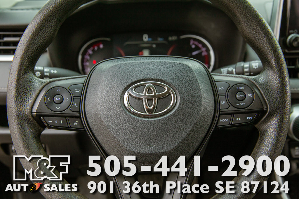 Used 2023 Toyota RAV4 XLE FWD image 13