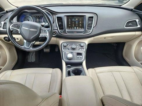 Used 2017 Chrysler 200 Limited Platinum image 11