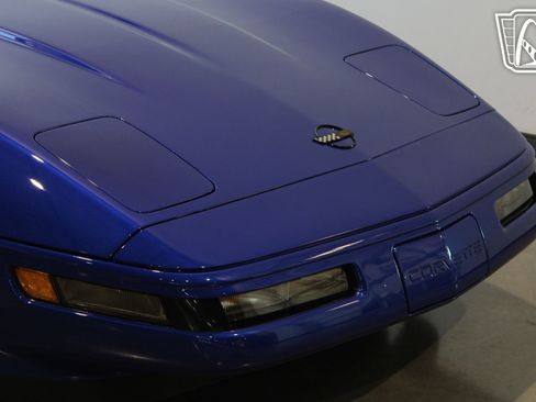 Used 1994 Chevrolet Corvette Coupe RWD image 37