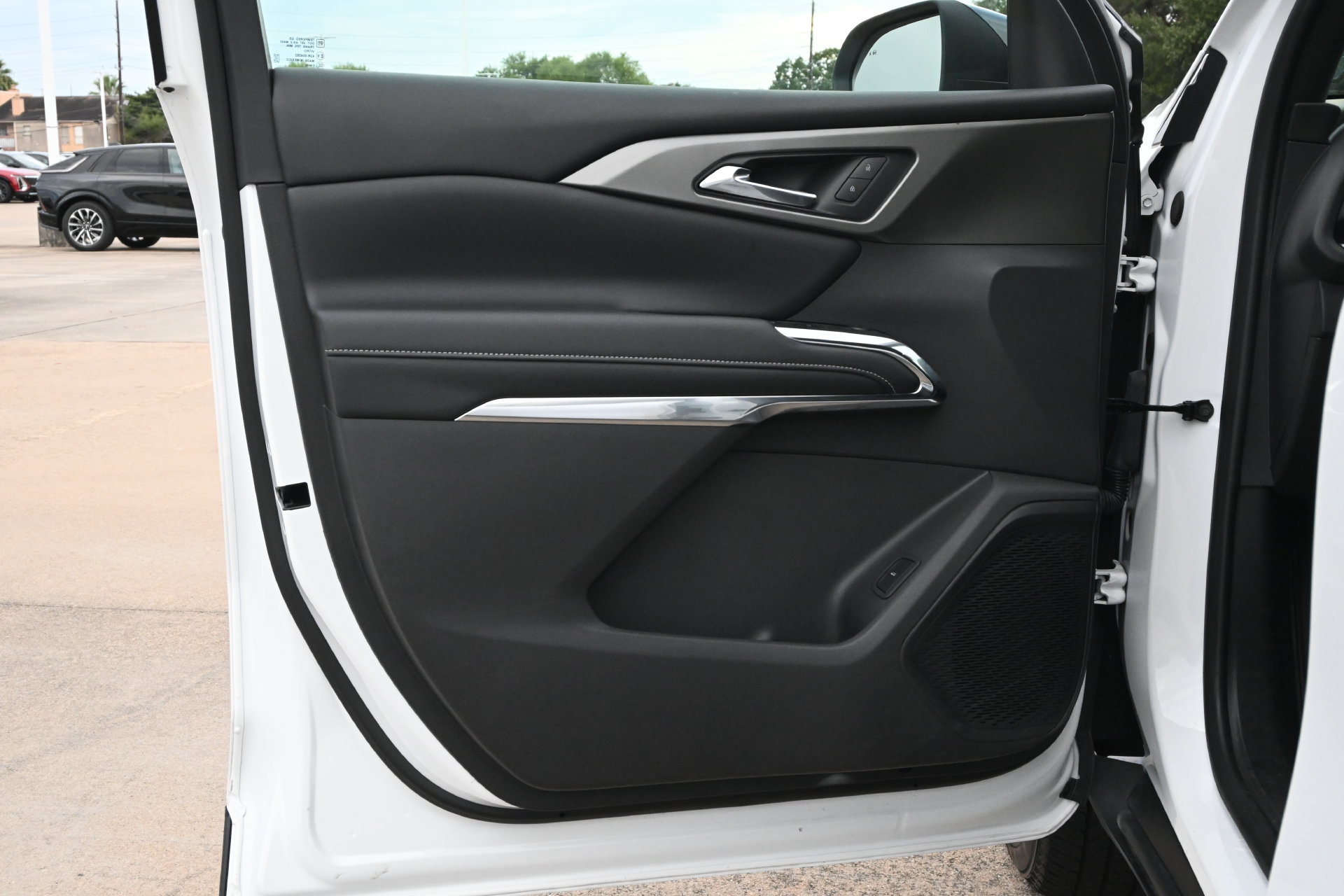 Used 2026 Chevrolet Traverse LT FWD image 19