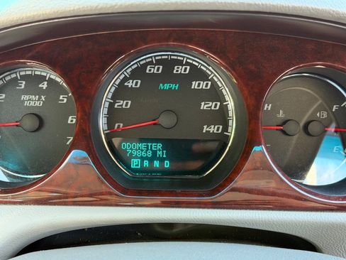Used 2009 Buick Lucerne CXL FWD image 15