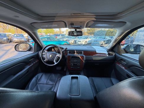 Used 2013 Chevrolet Avalanche LT w/ All-Star Edition image 12