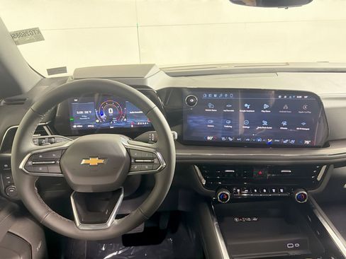 New 2026 Chevrolet Suburban Premier AWD/4WD image 15