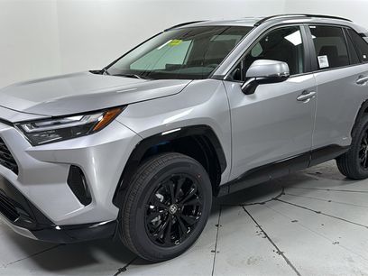 New 2025 Toyota RAV4 SE