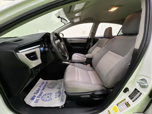 Used 2015 Toyota Corolla LE FWD image 17
