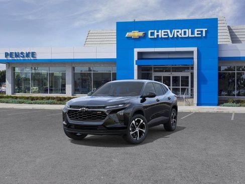 New 2026 Chevrolet Trax RS w/ Sunroof Package FWD image 8