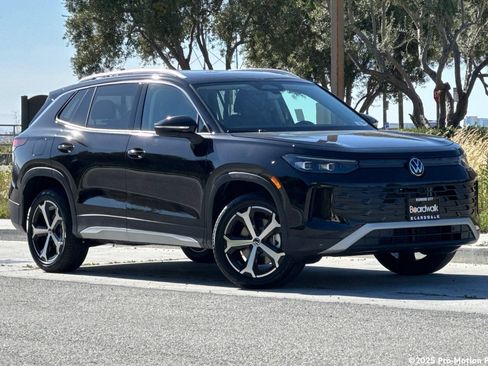 New 2026 Volkswagen Tiguan SE AWD/4WD image 1
