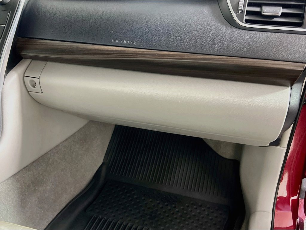 Used 2016 Toyota Camry XLE FWD image 32